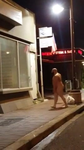 Crazed Naked Bear -worthawach-