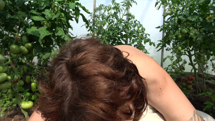 Country MILF Masturbates to Make the Tomatoes Blush