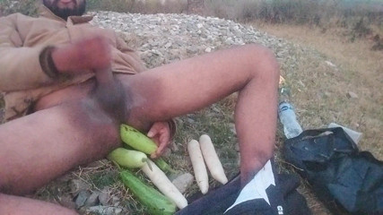 I fucked my ass with a very thick radish.