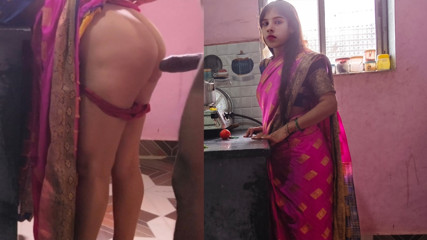 I sucked beautiful hot Anjali aunty's breasts and fucked her pussy, a lot of water came out of her pussy in Bhojpuri style.