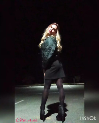 Trans Chaude Petite Salope Trop Sexy celia cross thumbnail