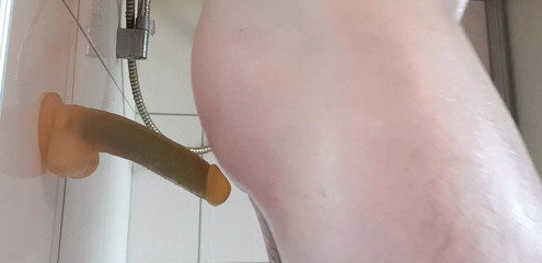 Dildo Ride in the Shower + Happy End