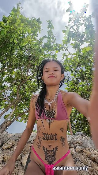 Beauty Speech and Introducing Huge Dildo After Having Fun Outside