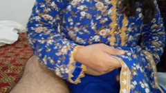Daughter-in-law caught by surprise while serving father-in-law - Hindi audio