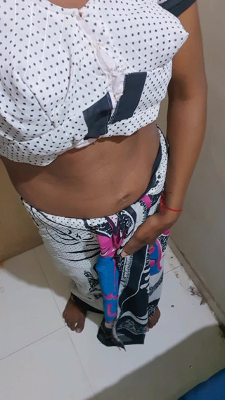 Sexy Cd in White Sareee....
