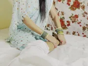 Sasur and Bahu Father-in-law Fucked by Daughter-in-law Alone in the Room for Oil Massage