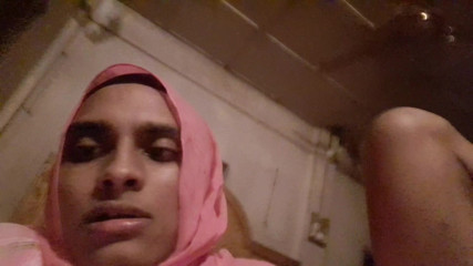 Desi hijabi sissy anal fingering