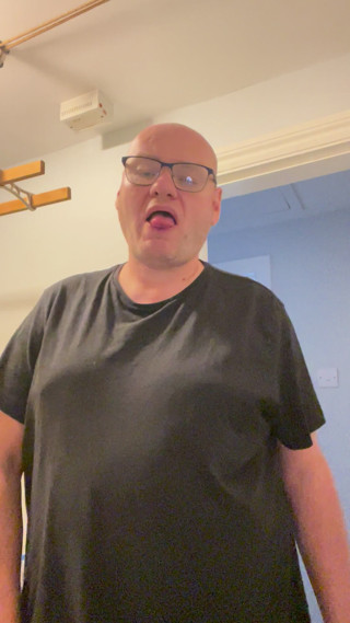 Horny in Lounge