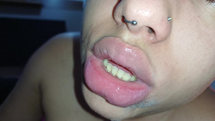 SLUT'S MOUTH EXTREME POV MAKING COCK SPURT CUM