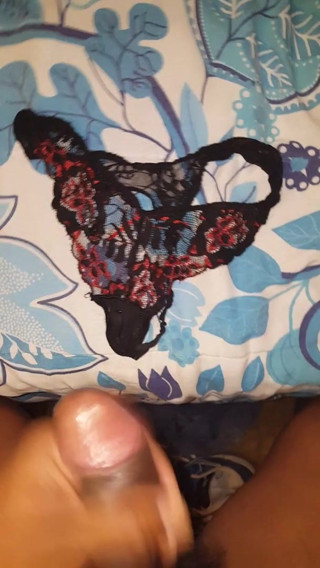 Cum en tanga vecina