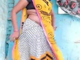 Aunty hot dance