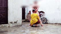 Barsaat ke mausam mein chute lagwane ka Apne maja hai barsat ke mausam mein gand Marne ka apna Maja