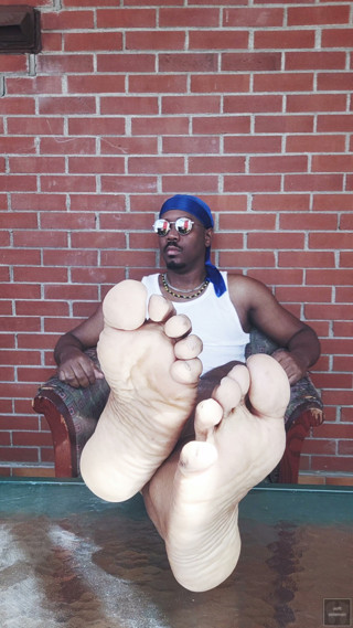 Moving smooth male soles (2026)