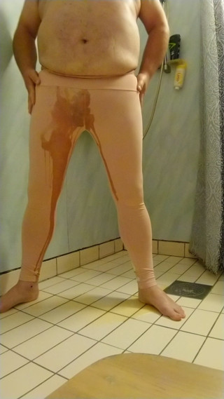 Me pissing in Nike thights