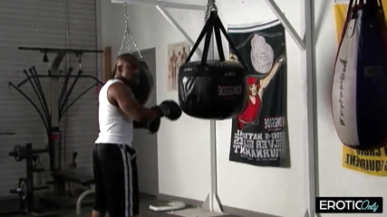 Er nimmt sie bis ihr ganzer K&ouml;rper bebt - Bild 2