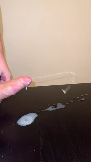 Handsfree cumshot! (very hard)
