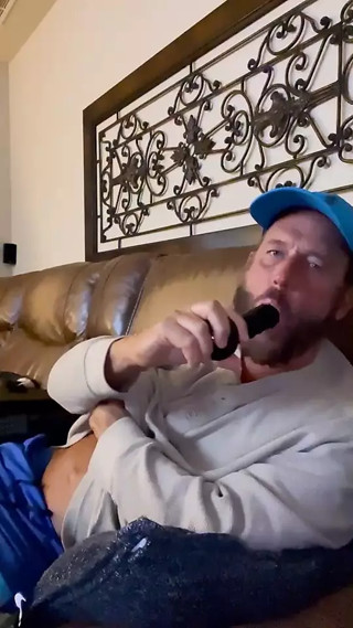 Matt_sub_gay_bottom Voyeur, gay sub fag Dildo Sucking Watching TV