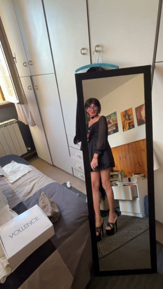 Sexy Walk in Front of the Mirror 01