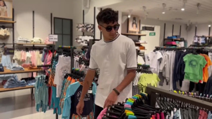 Quick masturbation in shopping mall fitting rooms