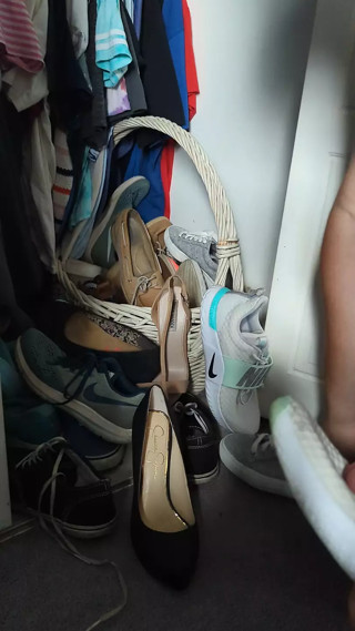 Stepsister&amp;#039;s vans and nikes get fucked.