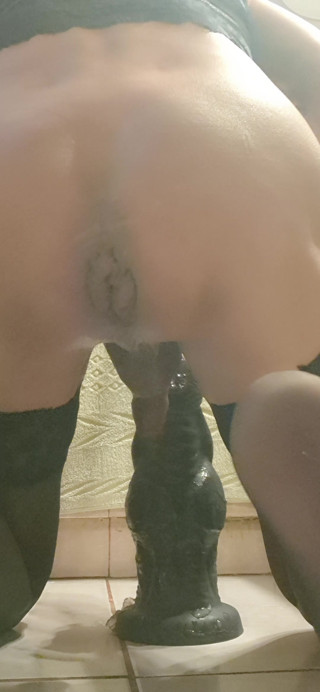I fuck my ass with a giant dildo. Ass fucking big dildo.