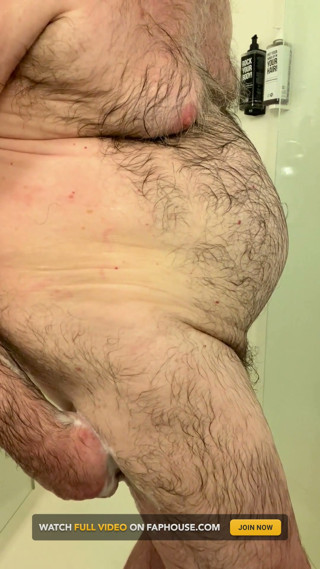 Coach Karl Soaps His Butt 7222