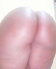 Big Bouncy Ass Chiqshowing off Big Clit and Ass to Be Fucked