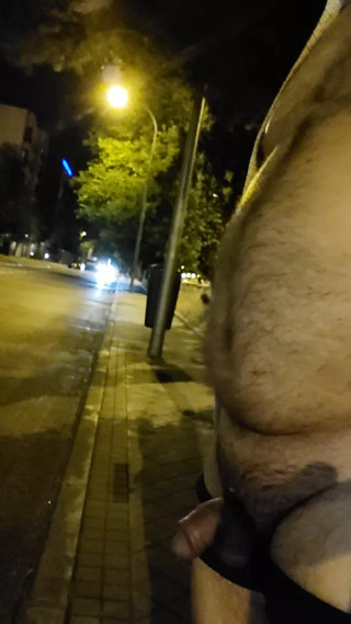 Night walk, swelling the balls until ejaculating 4