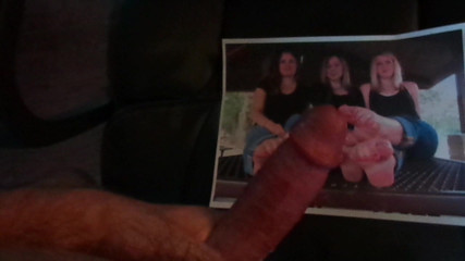 Cum Tribute to Girls' Sexy Feet