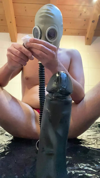 Small Dildo you n the ass with pp and gasmask