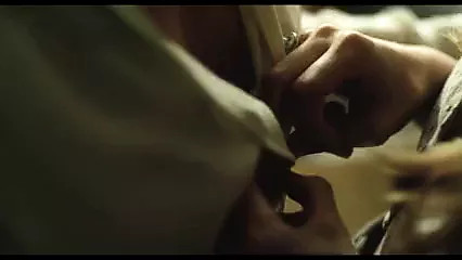 Catherine Zeta Jones lesbian scene