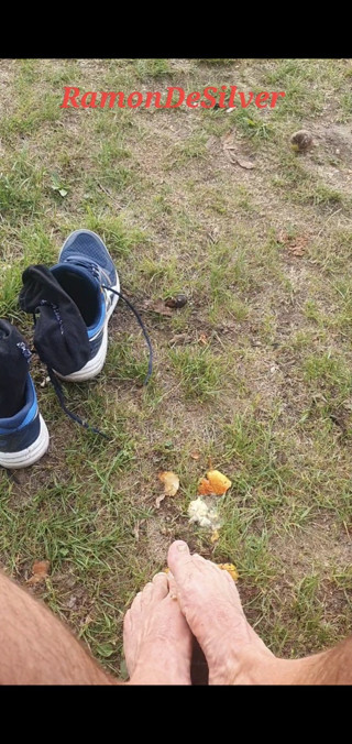 Master Ramon crushes Pear barefoot