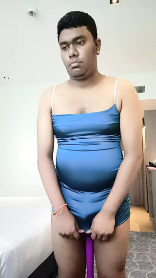 Sissy use vibrator