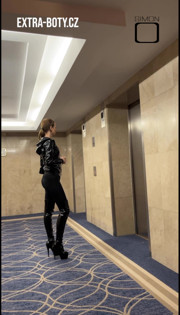 Lady Eve Rest in the Hotel