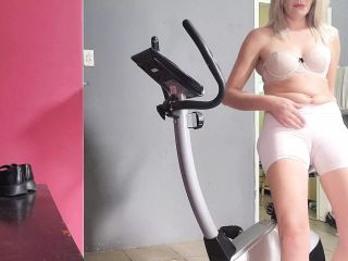 My gf always get horny when on the excersise bike