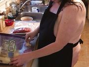 Sensual cooking with Naomi