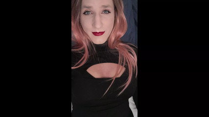Crossdresser Waiting in Bed