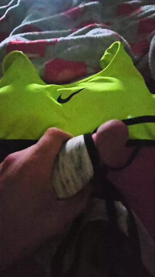 Using my step sis bra to help me cum in her green nike pro sports bra