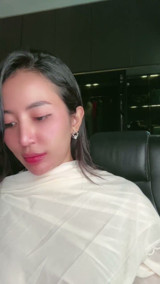 CHICK LIKES TO CUM IN PUBLIC, VIDEO CALL SWIPE PUSSY