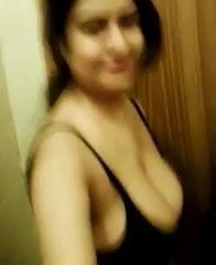 Pakistani Busty Exposing Big Boobs and Pussy