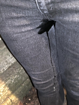 4K60 Slow-motion wetting my black jeans outside at night thumbnail
