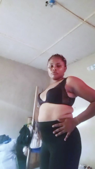 Sexy body and fresh pussy