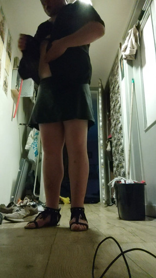 My games in women's clothes thumbnail