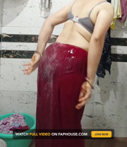 Priya Bhabi Big Ass Bath Show