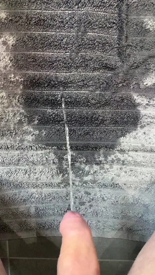 Very long piss play