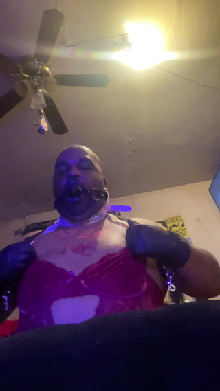 MrMynXxX self playing around
