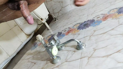Indian Real cock Bathroom Masterbation.