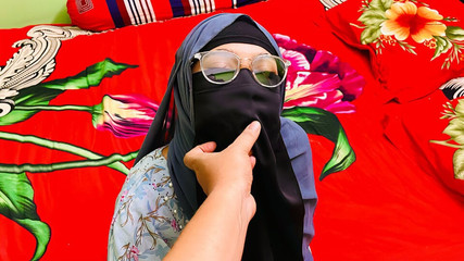 When a sexy lady comes to me asking for a donation