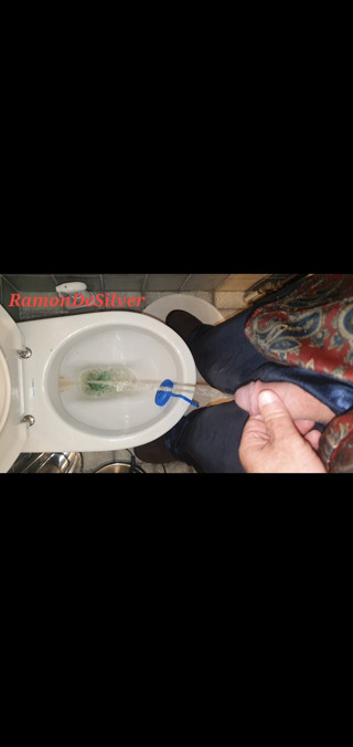 Master Ramon's good morning piss golden champagne delicate