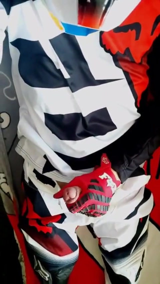 Hot Twink in Mxgear and Mxhelmet Jerk-off